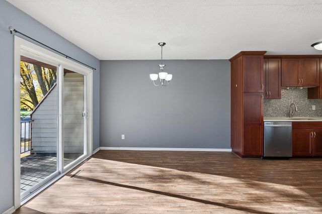 3622 Garden Boulevard N, Oakdale, MN 55128