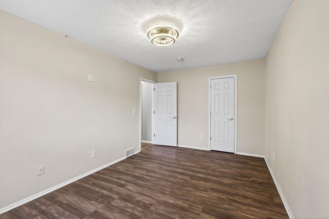 3622 Garden Boulevard N, Oakdale, MN 55128