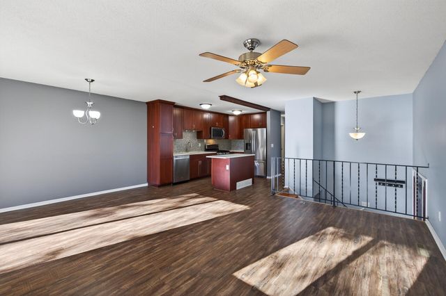 3622 Garden Boulevard N, Oakdale, MN 55128