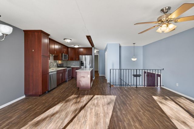 3622 Garden Boulevard N, Oakdale, MN 55128