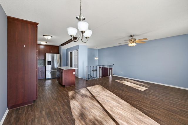 3622 Garden Boulevard N, Oakdale, MN 55128