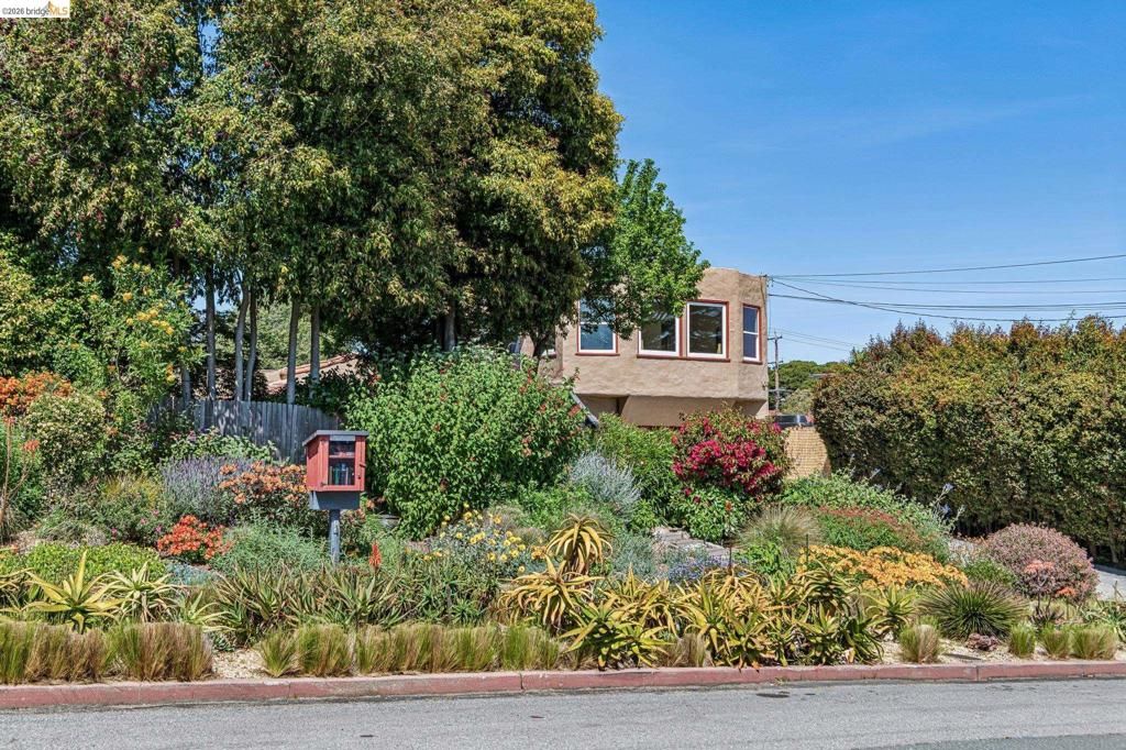 Image 45 of property listing at 5705 Panama Ave, Richmond, CA 94804