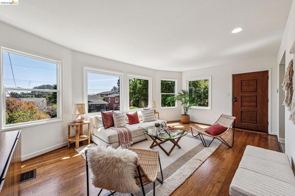 Image 57 of property listing at 5705 Panama Ave, Richmond, CA 94804