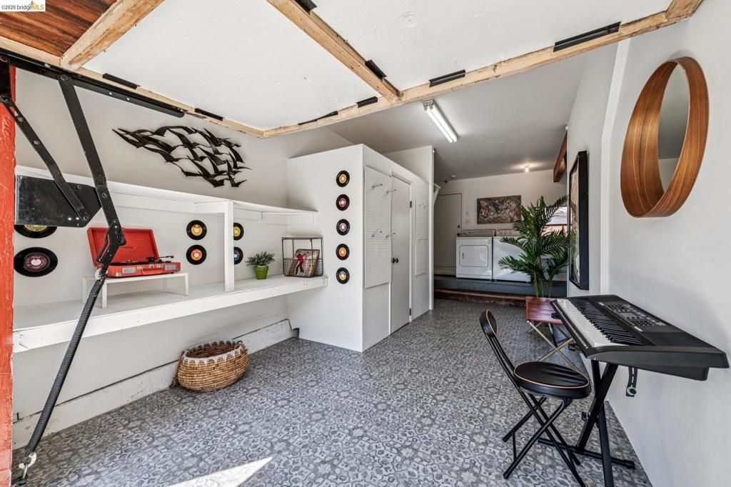 Image 68 of property listing at 5705 Panama Ave, Richmond, CA 94804