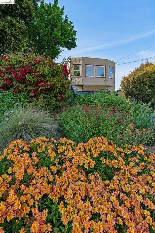 Image 82 of property listing at 5705 Panama Ave, Richmond, CA 94804