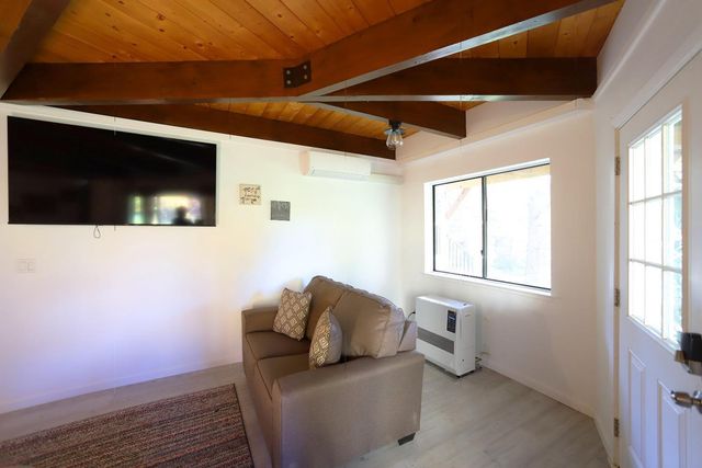 1870 Cable Rd, Camino, CA 95709