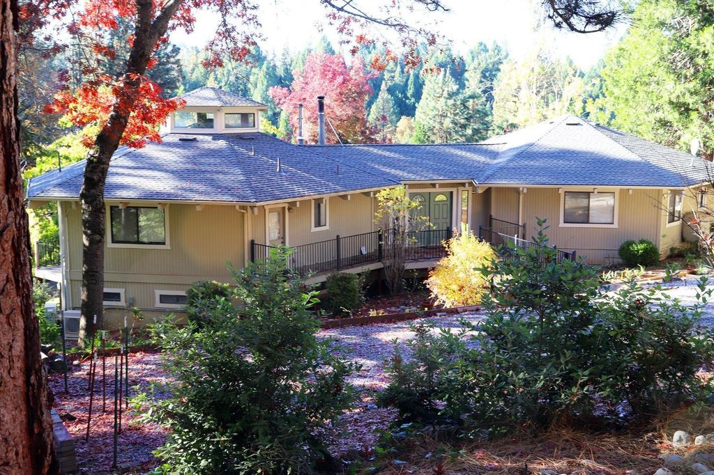 1870 Cable Rd, Camino, CA 95709