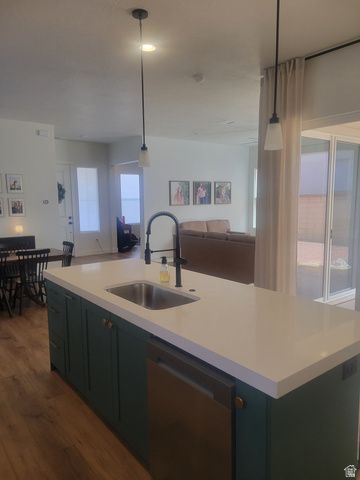 663 W GREEN MOUNTAIN DR, St. George, UT 84790