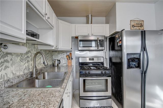 2913 David AVE, Norfolk, VA 23518