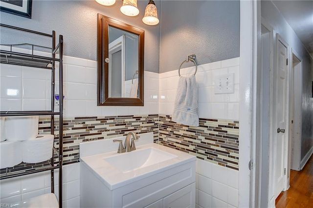 2913 David AVE, Norfolk, VA 23518