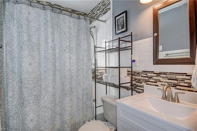 2913 David AVE, Norfolk, VA 23518