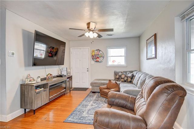 2913 David AVE, Norfolk, VA 23518