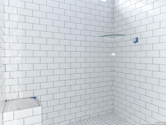 1417 Burrs Ferry Ct, Seguin, TX 78155