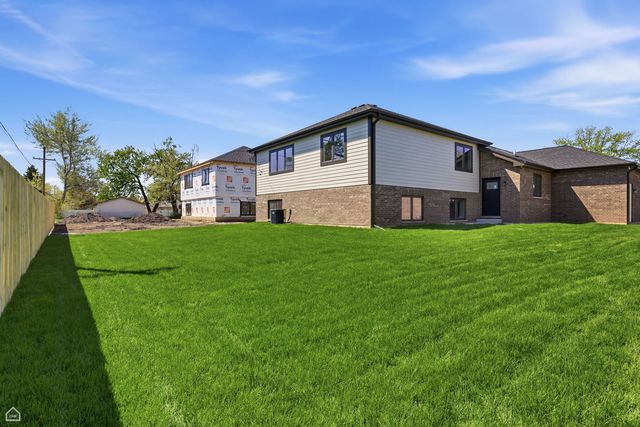 8041 S 85TH Court, Justice, IL 60458