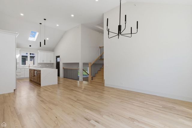 8041 S 85TH Court, Justice, IL 60458