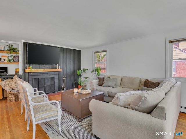 56 Oakwood Road, Manchester, CT 06042