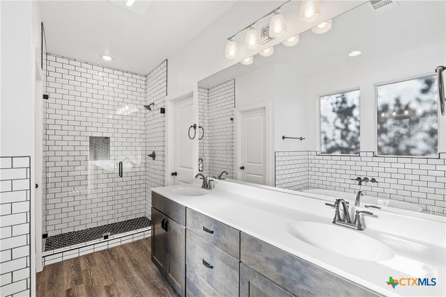 15968 Charlya Drive, Temple, TX 76502