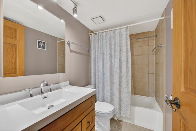 6056 S Keating Avenue 2E, Chicago, IL 60629