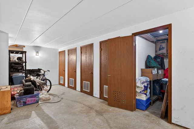 6056 S Keating Avenue 2E, Chicago, IL 60629