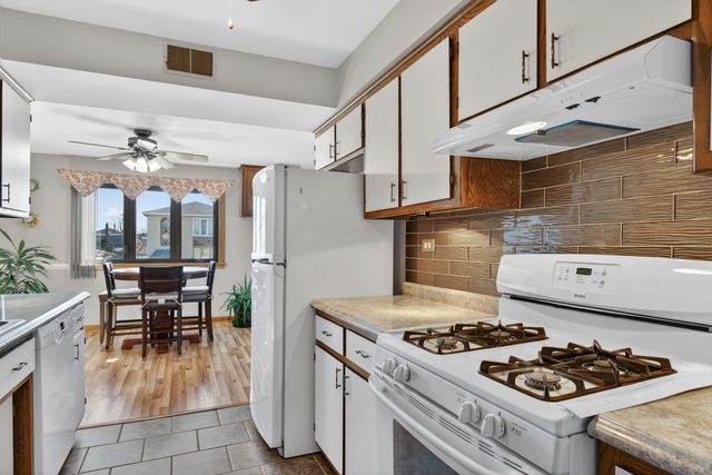 6056 S Keating Avenue 2E, Chicago, IL 60629