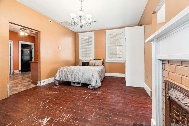 3018 Fern St, New Orleans, LA 70125