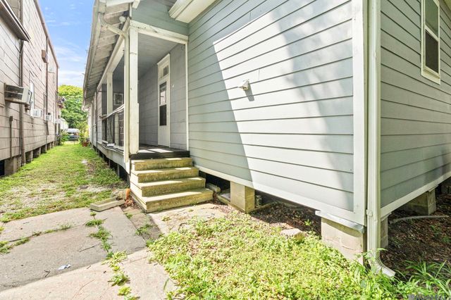 3018 Fern St, New Orleans, LA 70125