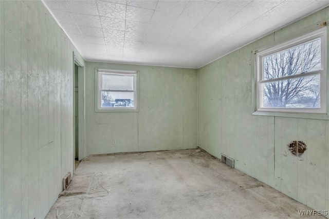 81 Fuller Avenue, Tonawanda, NY 14150