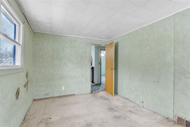 81 Fuller Avenue, Tonawanda, NY 14150