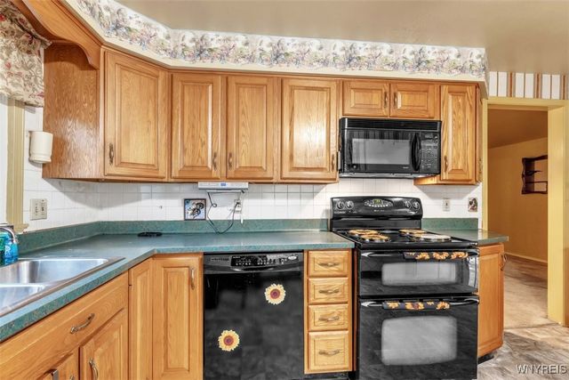 81 Fuller Avenue, Tonawanda, NY 14150