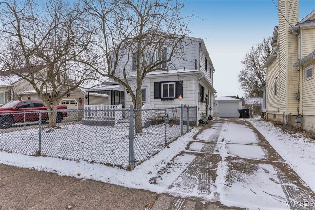 81 Fuller Avenue, Tonawanda, NY 14150