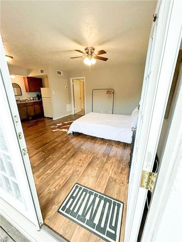 3900 Old College Road 28, Bryan, TX 77801