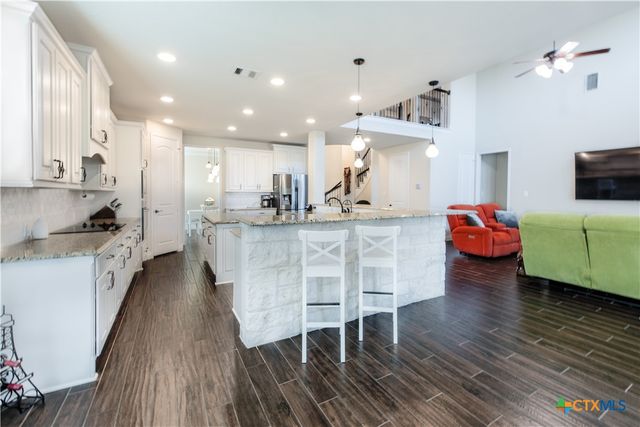 2901 Glen View, Seguin, TX 78155