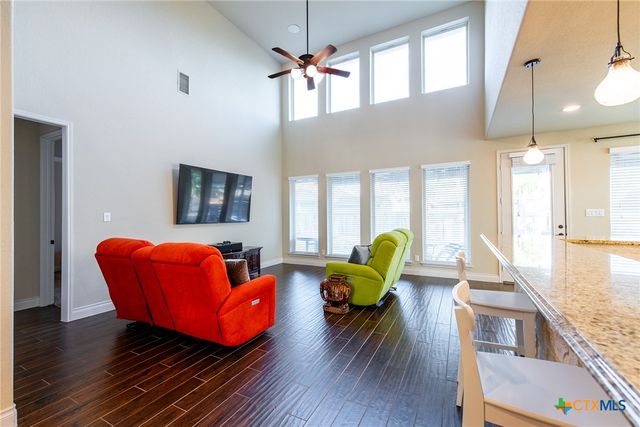 2901 Glen View, Seguin, TX 78155