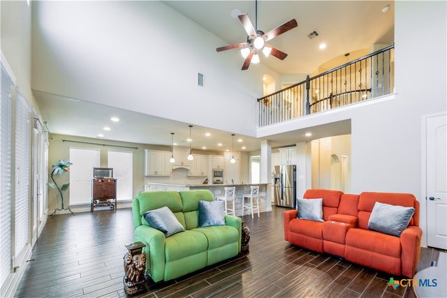 2901 Glen View, Seguin, TX 78155