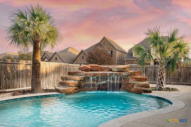 2901 Glen View, Seguin, TX 78155