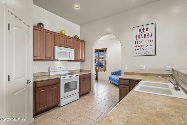 1096 Vista De Los Alamos, Rio Rico, AZ 85648
