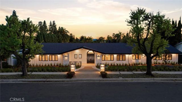 19510 Merridy, Northridge, CA 91324