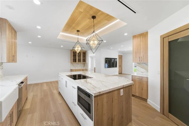 19510 Merridy, Northridge, CA 91324