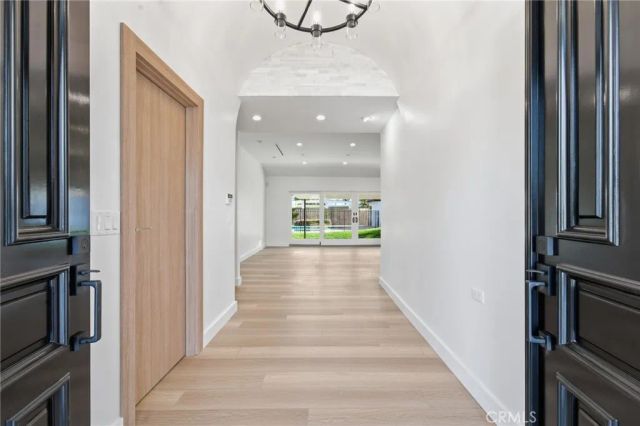 19510 Merridy, Northridge, CA 91324