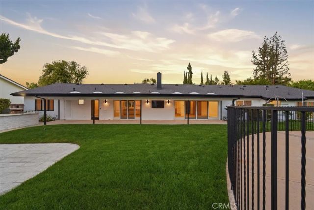 19510 Merridy, Northridge, CA 91324