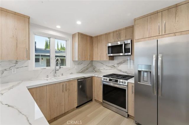 19510 Merridy, Northridge, CA 91324