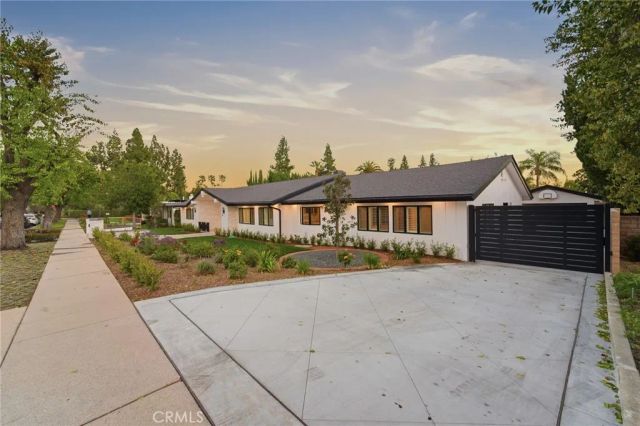 19510 Merridy, Northridge, CA 91324