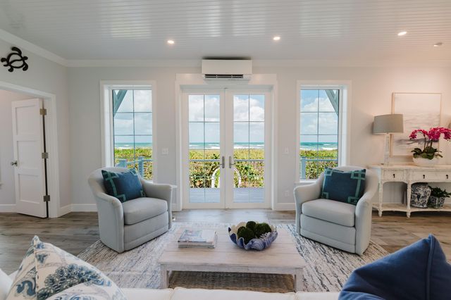 113 N Beach Road, Jupiter Island, FL 33455