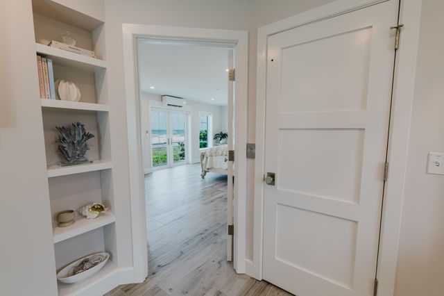 113 N Beach Road, Jupiter Island, FL 33455