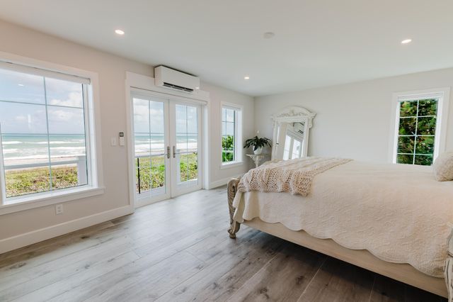 113 N Beach Road, Jupiter Island, FL 33455