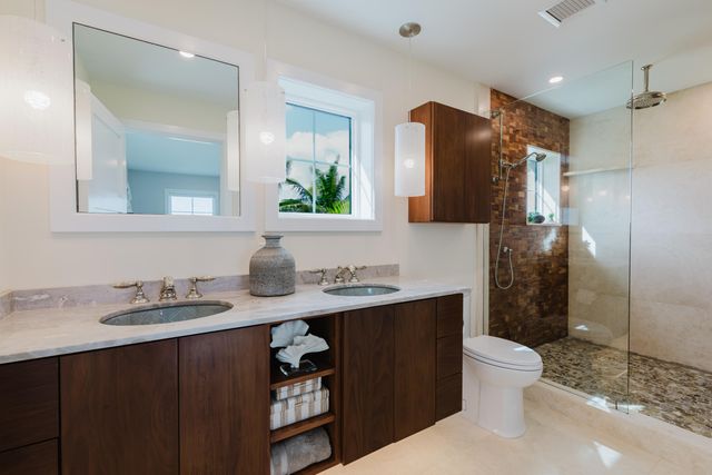 113 N Beach Road, Jupiter Island, FL 33455