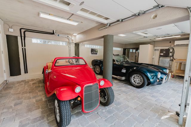 113 N Beach Road, Jupiter Island, FL 33455