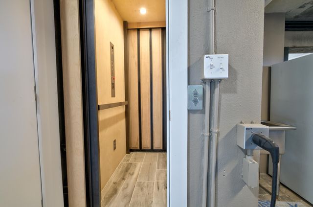 113 N Beach Road, Jupiter Island, FL 33455