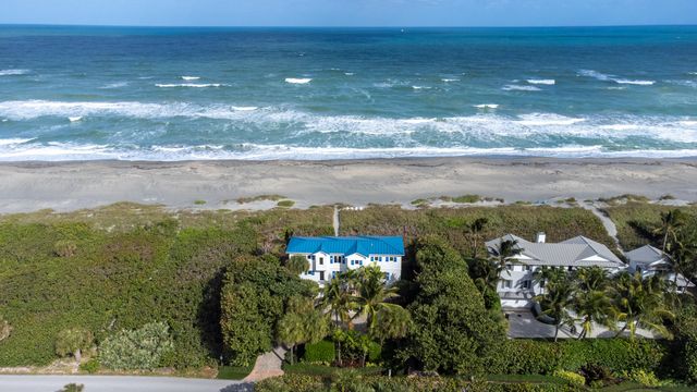 113 N Beach Road, Jupiter Island, FL 33455