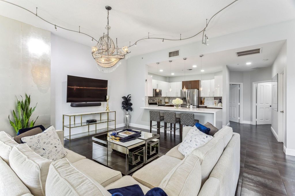 3960 N Flagler Drive 402, West Palm Beach, FL 33407